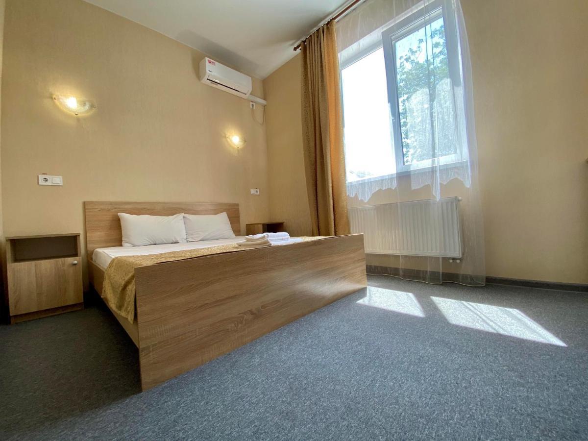Guest House Sotni キエフ エクステリア 写真