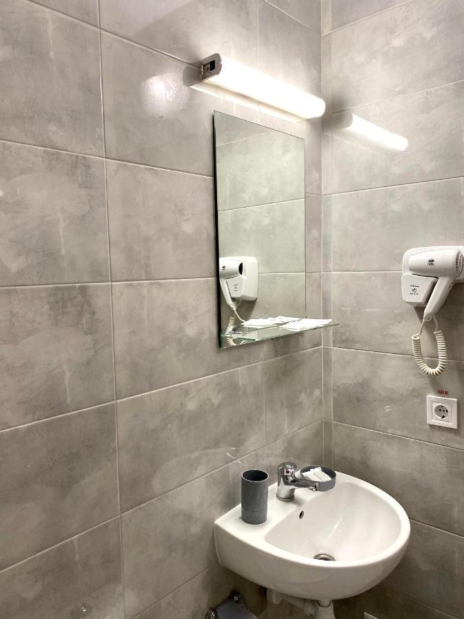 Guest House Sotni キエフ エクステリア 写真